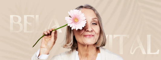 Menopausa e Cabelo: A Queda que Ninguém Fala, Mas Que Todas Sentem